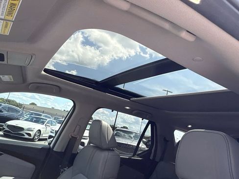 Used 2025 Honda Pilot Touring image 28