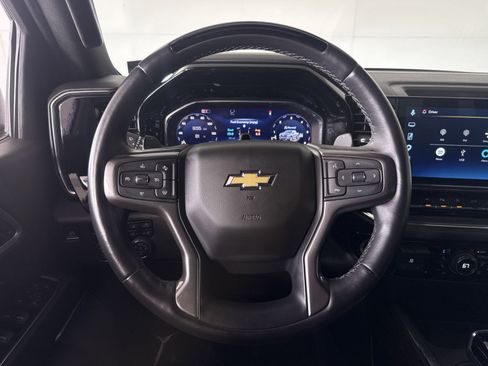 Used 2024 Chevrolet Silverado 1500 High Country AWD/4WD image 16