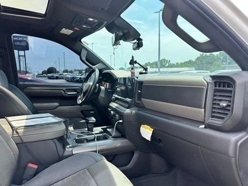 Certified 2023 Chevrolet Silverado 1500 ZR2 w/ Technology Package AWD/4WD image 42