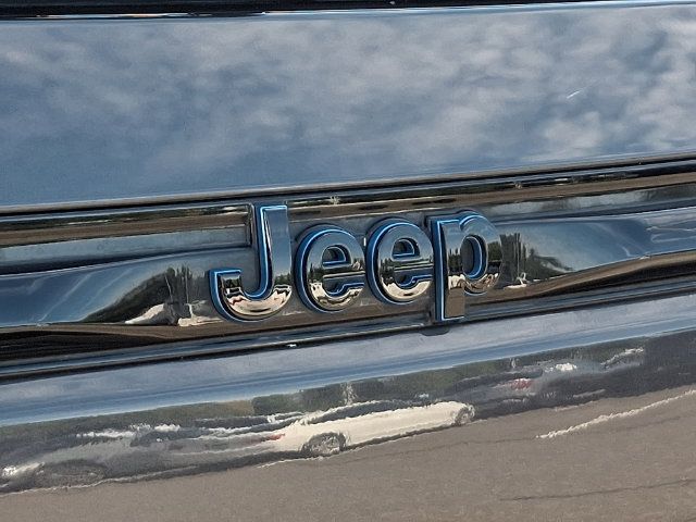 Used 2023 Jeep Grand Cherokee Trailhawk w/ Advanced Protech Group II AWD/4WD image 32