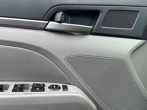 Used 2018 Hyundai Elantra SEL image 16