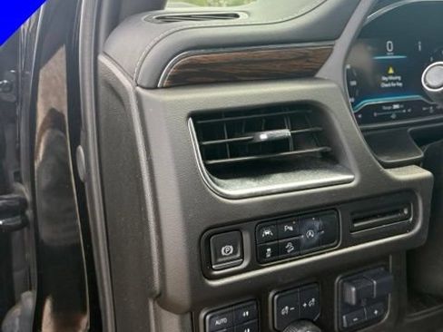 Used 2024 Chevrolet Suburban Premier w/ Max Trailering Package AWD/4WD image 11
