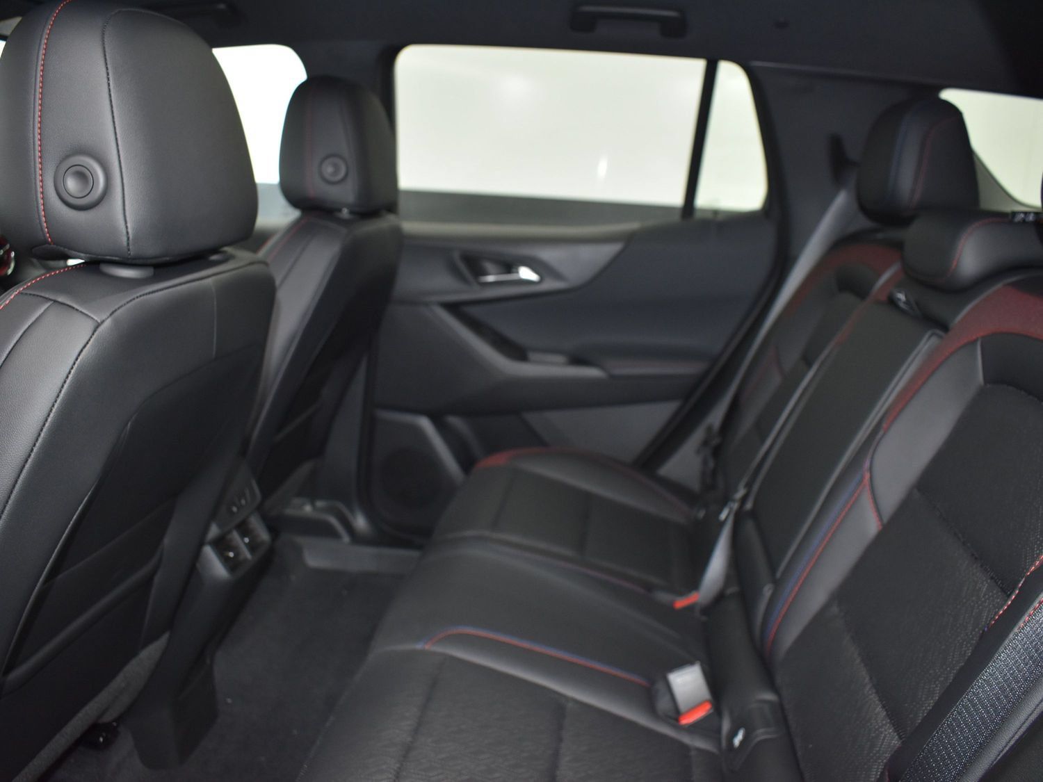 Used 2026 Chevrolet Equinox RS w/ Convenience Package III AWD/4WD image 18