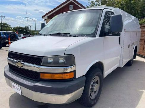 Used 2013 Chevrolet Express 3500 image 5