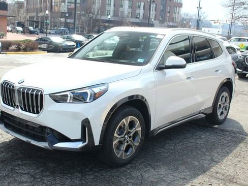 New 2026 BMW X1 xDrive28i w/ Technology Package image 3