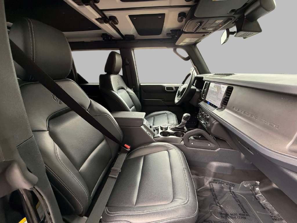 Used 2026 Ford Bronco Badlands AWD/4WD image 14