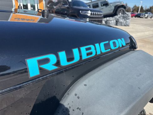 Used 2013 Jeep Wrangler Rubicon w/ PWR Convenience Group image 9