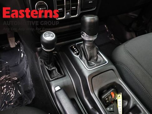 Used 2023 Jeep Wrangler Unlimited w/ 8.4" Radio Group AWD/4WD image 13