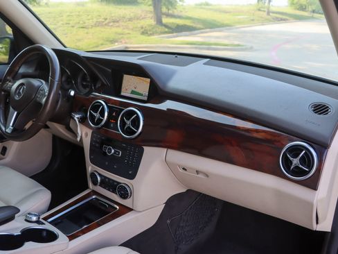 Used 2013 Mercedes-Benz GLK 350 2WD w/ Premium 1 Pkg image 23