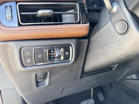 Certified 2023 Lincoln Nautilus Reserve w/ Equipment Group 201A image 31