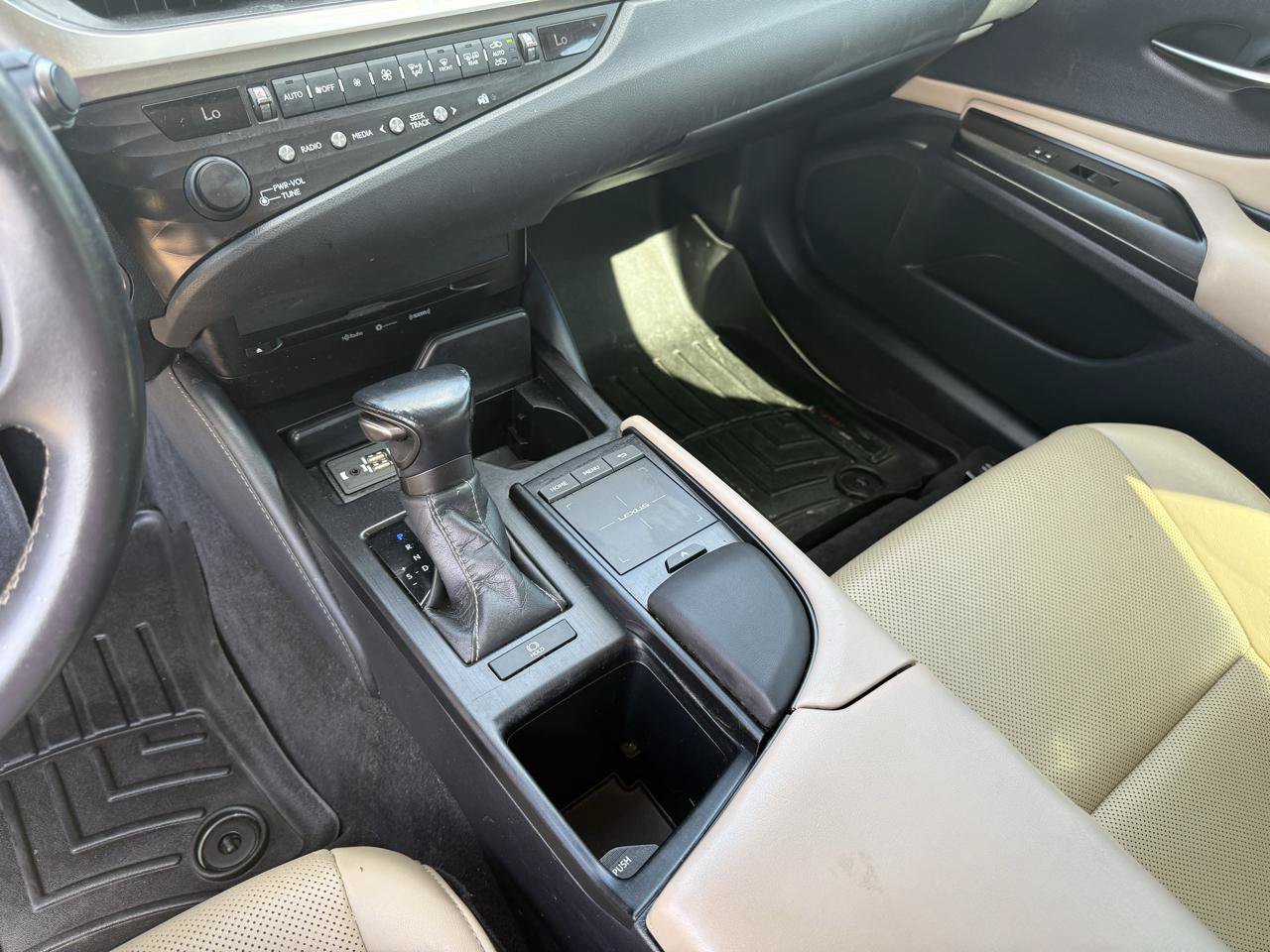 Used 2020 Lexus ES 350 w/ Accessory Package 2 FWD image 7