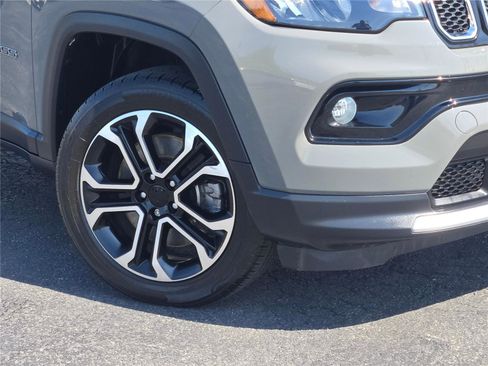 Certified 2023 Jeep Compass Limited AWD/4WD image 3