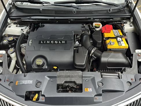 Used 2014 Lincoln MKS AWD w/ Equipment Group 101A image 44