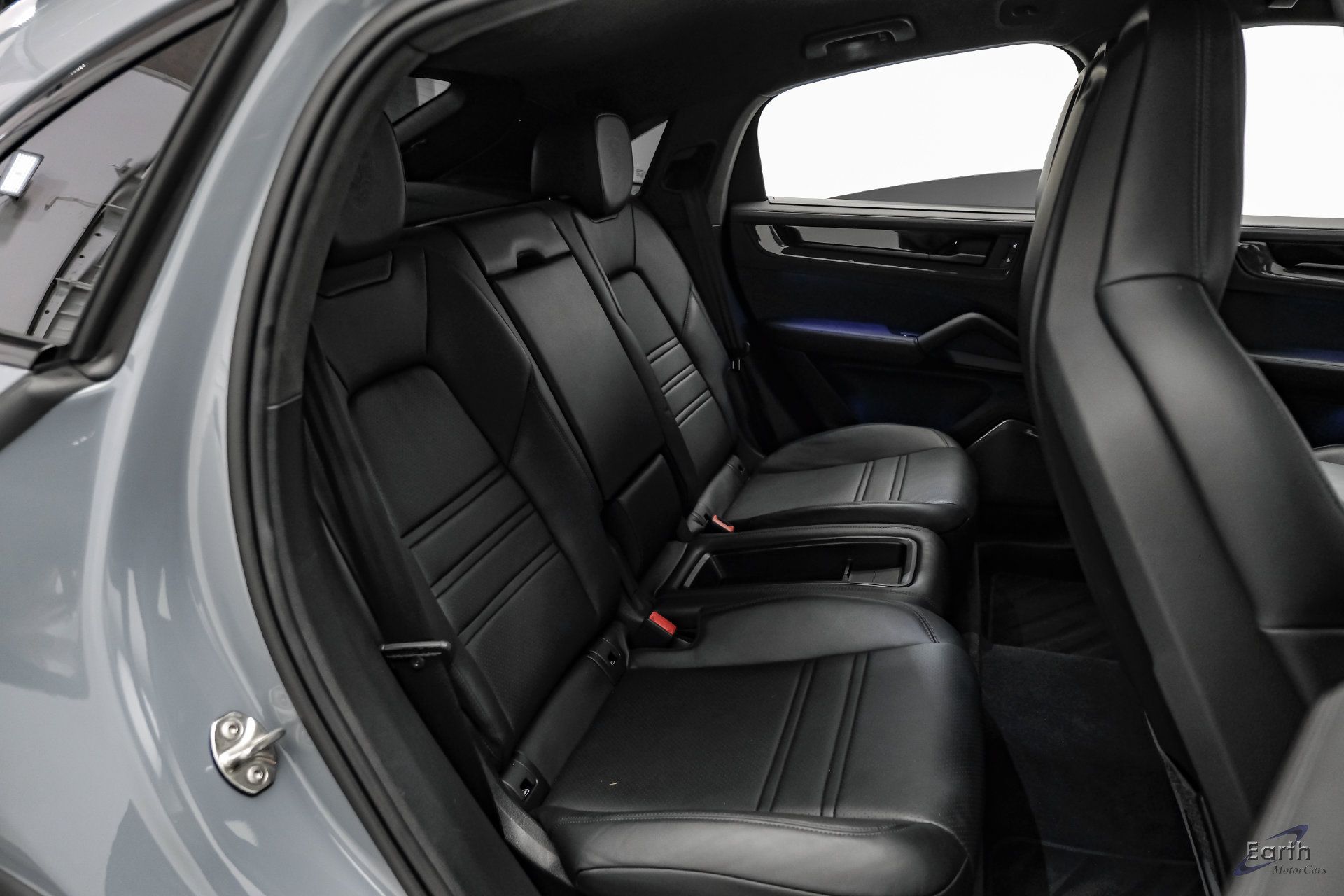 Used 2024 Porsche Cayenne Turbo GT AWD/4WD image 71