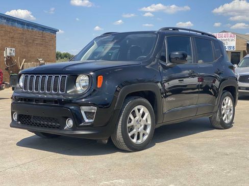 Used 2020 Jeep Renegade Latitude w/ Popular Equipment Group FWD image 3