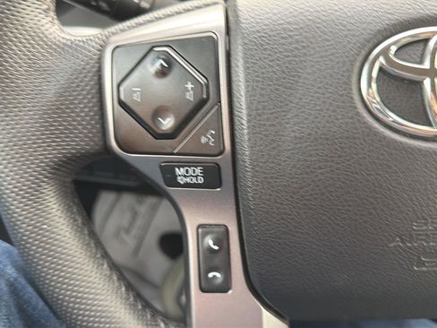 Used 2022 Toyota Tacoma SR5 image 18