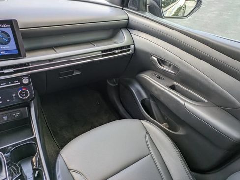 Certified 2025 Hyundai Santa Cruz SEL FWD image 18