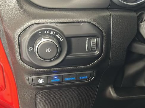 Used 2023 Jeep Wrangler Unlimited w/ Cold Weather Group AWD/4WD image 18