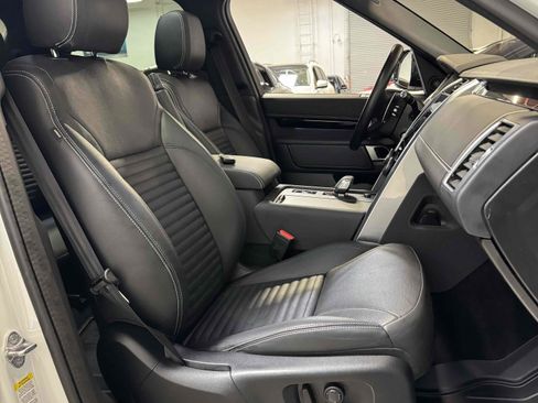 Used 2021 Land Rover Discovery S R-Dynamic image 36