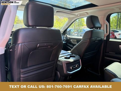 Used 2025 Ford Expedition Platinum AWD/4WD image 31