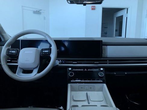 Used 2025 Hyundai Santa Fe SEL image 17