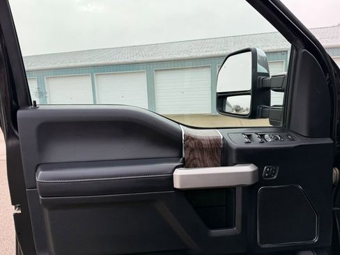 Used 2019 Ford F250 Lariat w/ Lariat Ultimate Package image 20