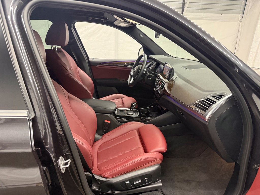 Used 2024 BMW X3 sDrive30i w/ Convenience Package RWD image 12