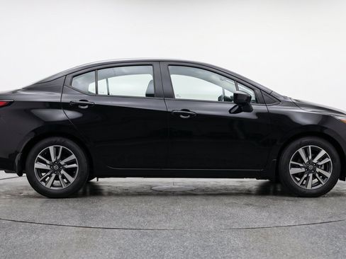 Used 2025 Nissan Versa SV FWD image 11