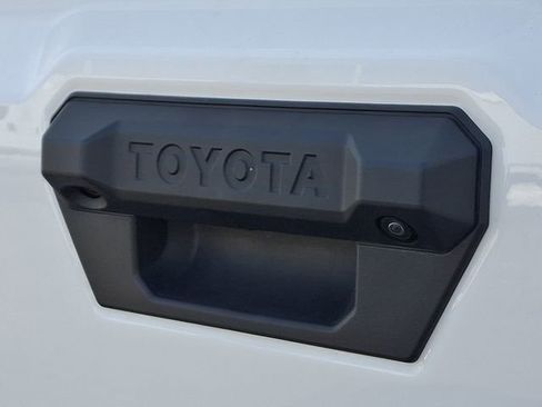 Used 2025 Toyota Tacoma Trailhunter image 30