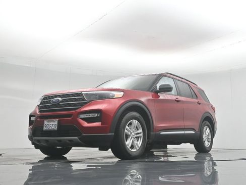 Certified 2023 Ford Explorer XLT w/ Equipment Group 202A image 47