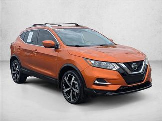 Used 2021 Nissan Rogue Sport SL video 3