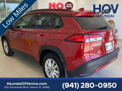 Used 2024 Toyota Corolla Cross LE w/ Moonroof Package FWD image 54