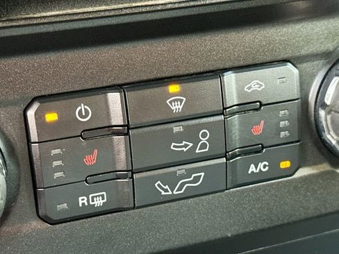 Used 2018 Ford F150 XLT w/ Equipment Group 302A Luxury image 21