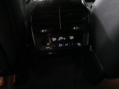 Used 2024 BMW iX xDrive50 w/ Sport Package AWD/4WD image 21