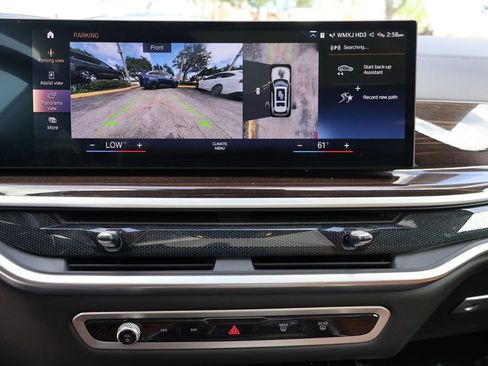 Used 2023 BMW X7 xDrive40i w/ Executive Package image 57