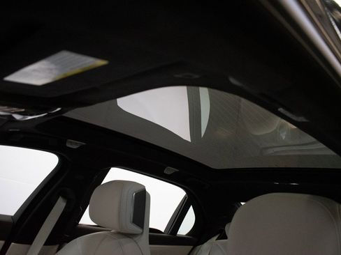 Certified 2023 BMW 760i xDrive image 22