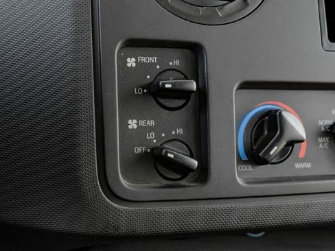 Used 2014 Ford E-350 and Econoline 350 Super Duty image 23