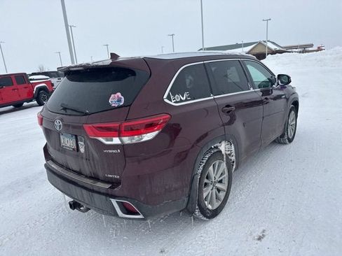 Used 2018 Toyota Highlander Limited image 3
