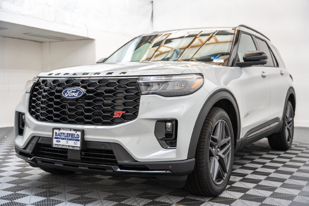 New 2027 Ford Explorer ST w/ Sun And Sound Package AWD/4WD image 3