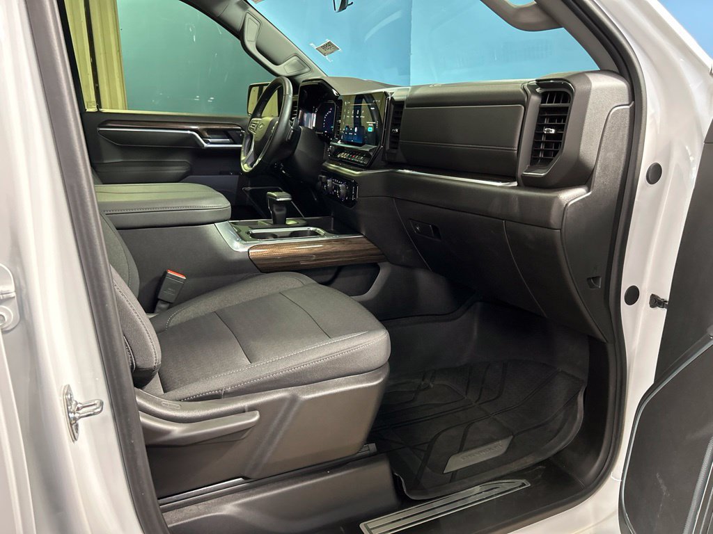 Used 2025 Chevrolet Silverado 1500 RST w/ Convenience Package II AWD/4WD image 42
