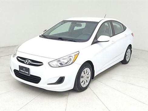 Used 2015 Hyundai Accent GLS image 1