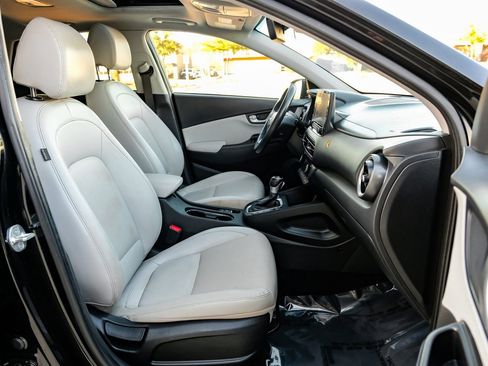 Used 2022 Hyundai Kona Limited image 35