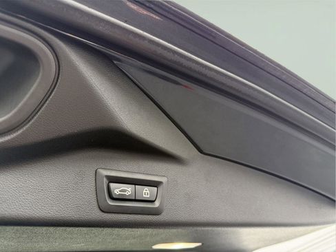 Used 2022 BMW X5 M50i image 30