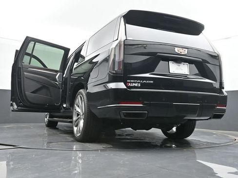 New 2026 Cadillac Escalade ESV Platinum Sport AWD/4WD image 66