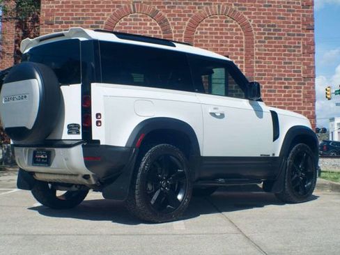 Used 2022 Land Rover Defender 90 S image 5