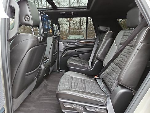 Certified 2024 Cadillac Escalade Sport Platinum w/ LPO, ONYX Package image 10