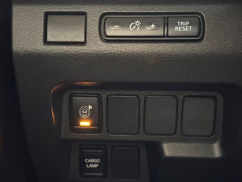 Used 2023 Nissan Frontier SV w/ Midnight Edition Package image 34