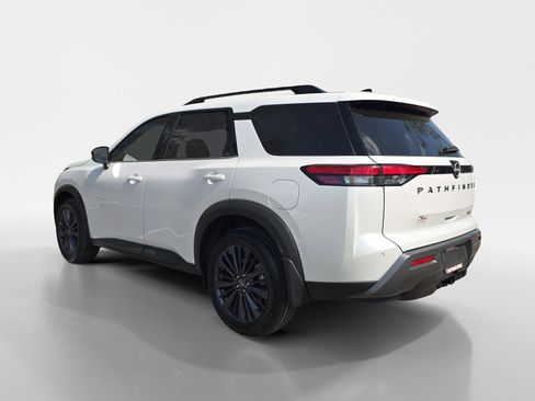 New 2026 Nissan Pathfinder SL AWD/4WD image 3
