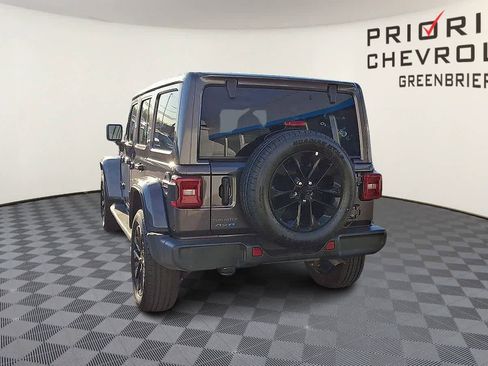 Used 2025 Jeep Wrangler Sahara image 7