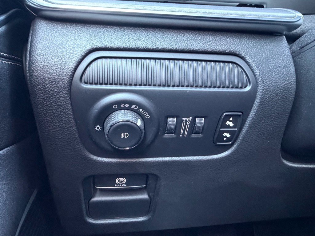 Used 2024 Jeep Wagoneer Series II RWD image 46